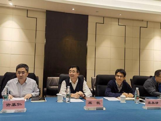 安赫尔-托雷斯：“几天前我们进行了一次视频会议，几乎每个月我们都会聊聊他的情况。